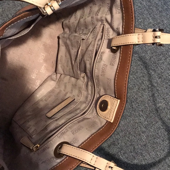 Purse - Picture 4 of 4